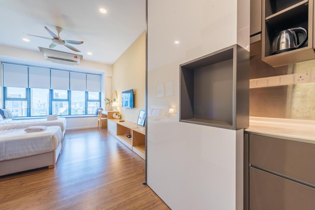 Klcc Towerviewsty5pax At Ceylonzsuites Apartment Kuala Lumpur