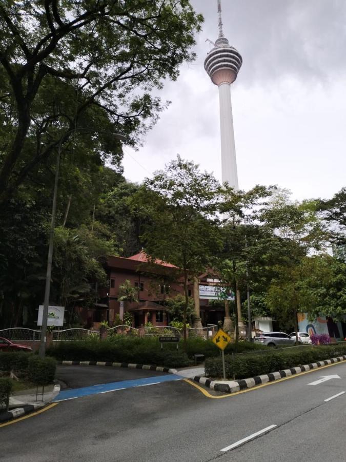 Klcc Towerviewsty5pax At Ceylonzsuites Apartment Kuala Lumpur