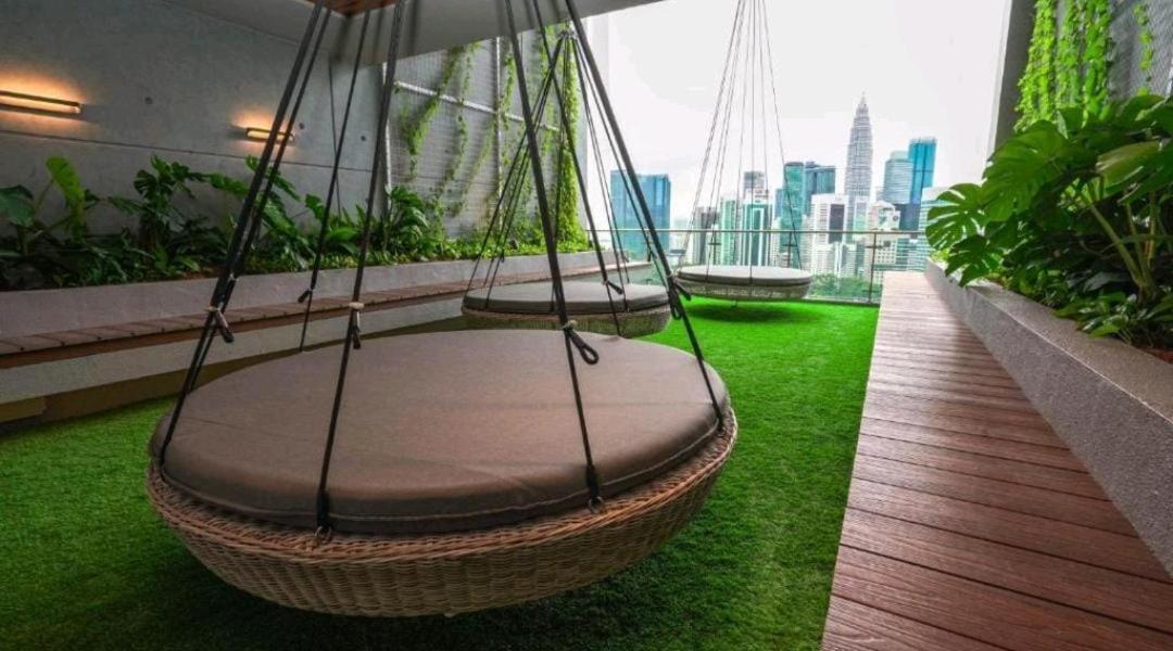 Klcc Towerviewsty5pax At Ceylonzsuites Apartment